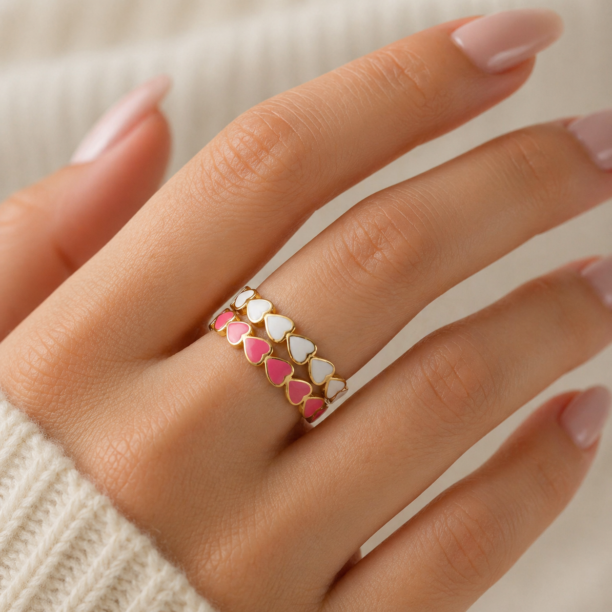 by Vivi The Heart Ring – Verstellbarer Statement Ring