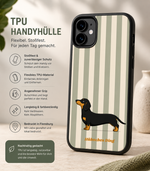 TPU Handyhülle mit salbeigrün-beigem Streifenmuster und schwarzem Dackel-Motiv. Flexible, stoßfeste Schutzhülle mit modernem Design für iPhone und Samsung Smartphones. Ideal als bedruckte Handyhülle mit Dackel und Streifenlook.