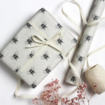 Geschenkpapier aus Graspapier